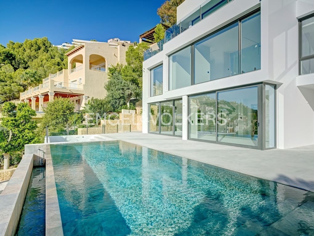 5 makuuhuone Huvila myytävänä paikassa Altea mukana uima-altaan 
autotalli - 2 350 000 € (Ref: 5578809)