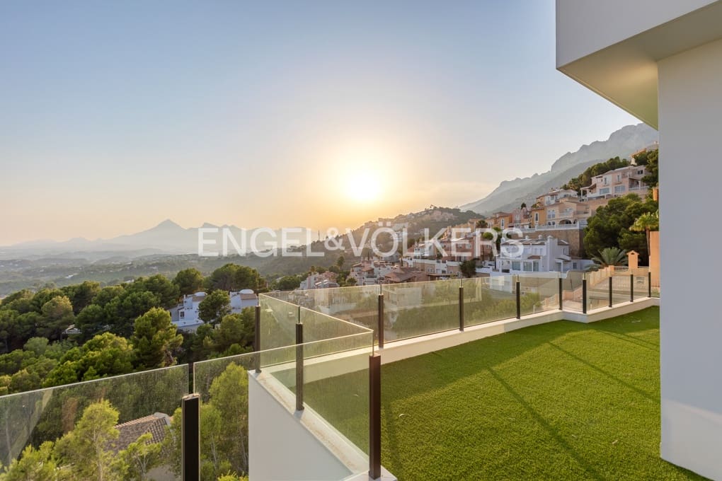 Chalet de 5 habitaciones en Altea en venta con piscina garaje - 2.200.000 € (Ref: 5578809)