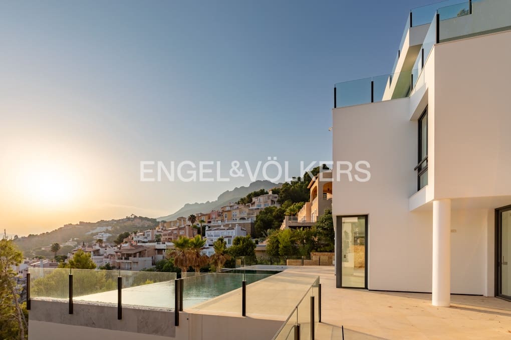 Chalet de 5 habitaciones en Altea en venta con piscina garaje - 2.200.000 € (Ref: 5578809)