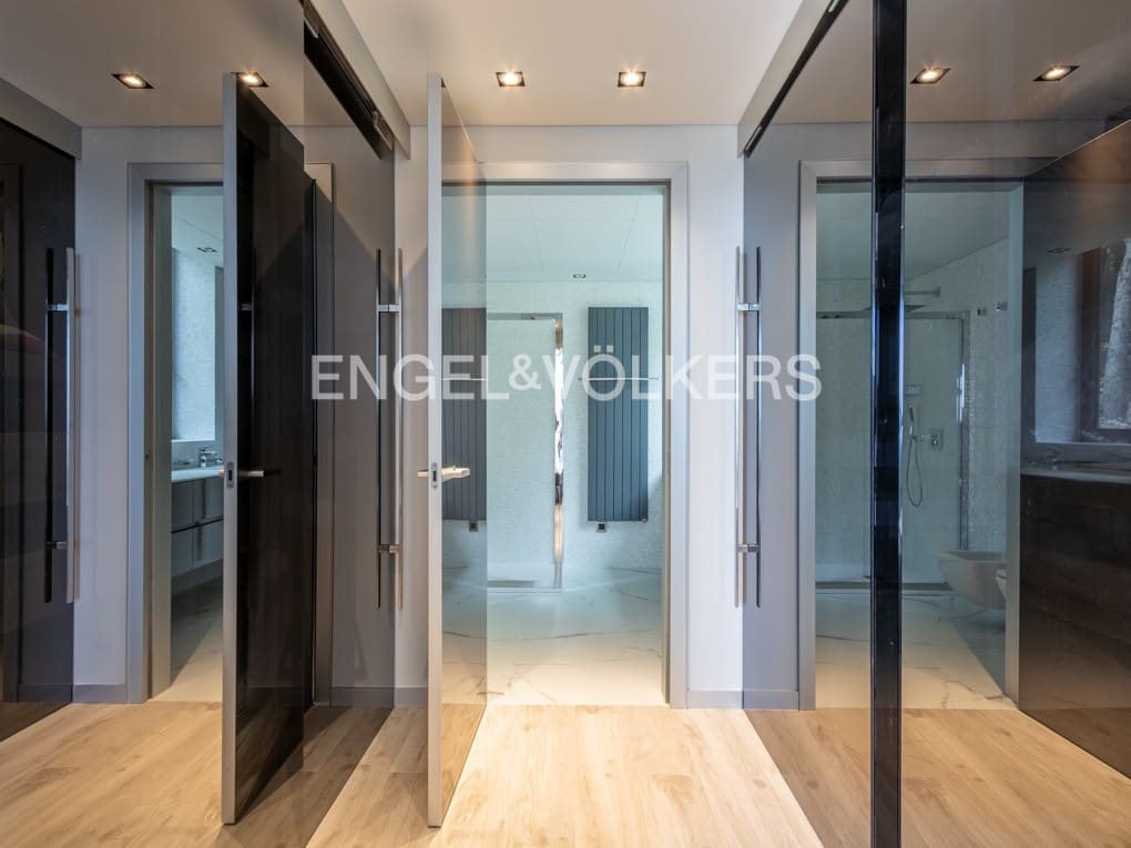 4 bedroom Villa for sale in Altea with pool garage - € 2,650,000 (Ref: 6520123)