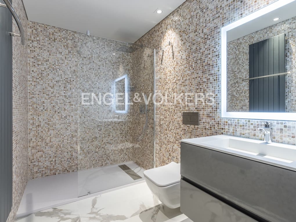 4 bedroom Villa for sale in Altea with pool garage - € 2,650,000 (Ref: 6520123)