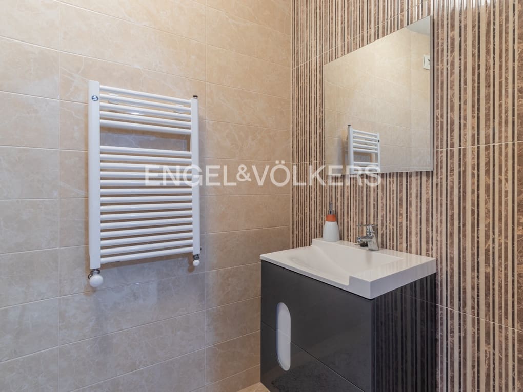 4 bedroom Villa for sale in Altea with pool garage - € 1,350,000 (Ref: 6544621)