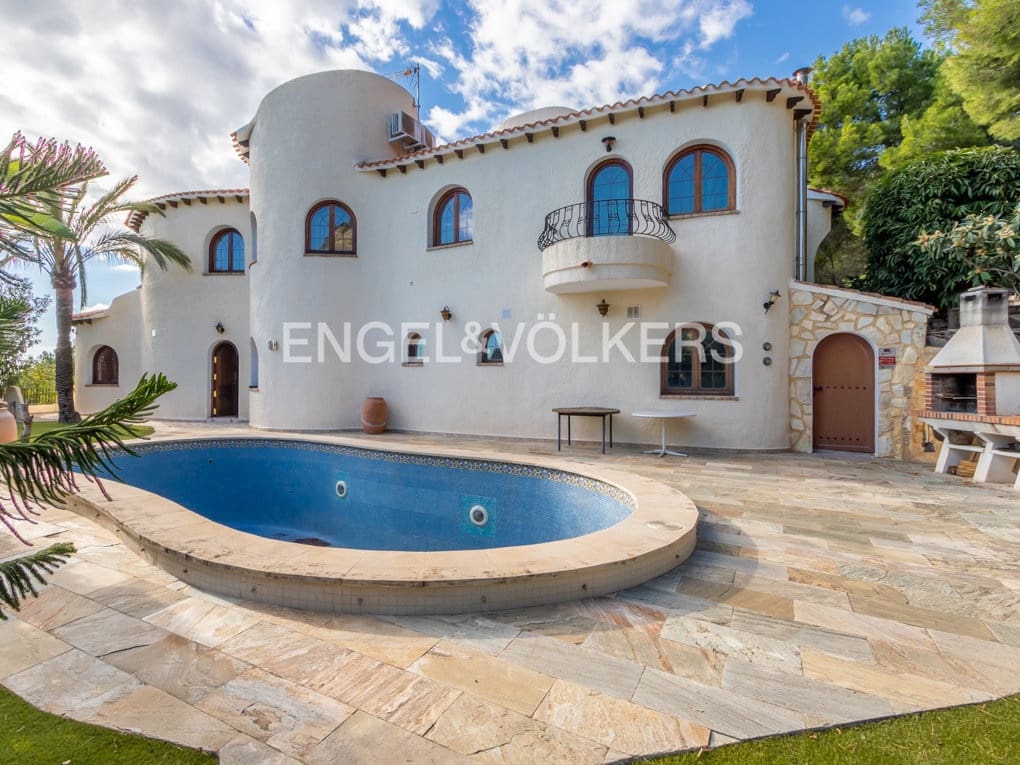 4 sypialnia Willa na sprzedaż w Altea z basenem garażem - 1 520 000 € (Ref: 6544621)