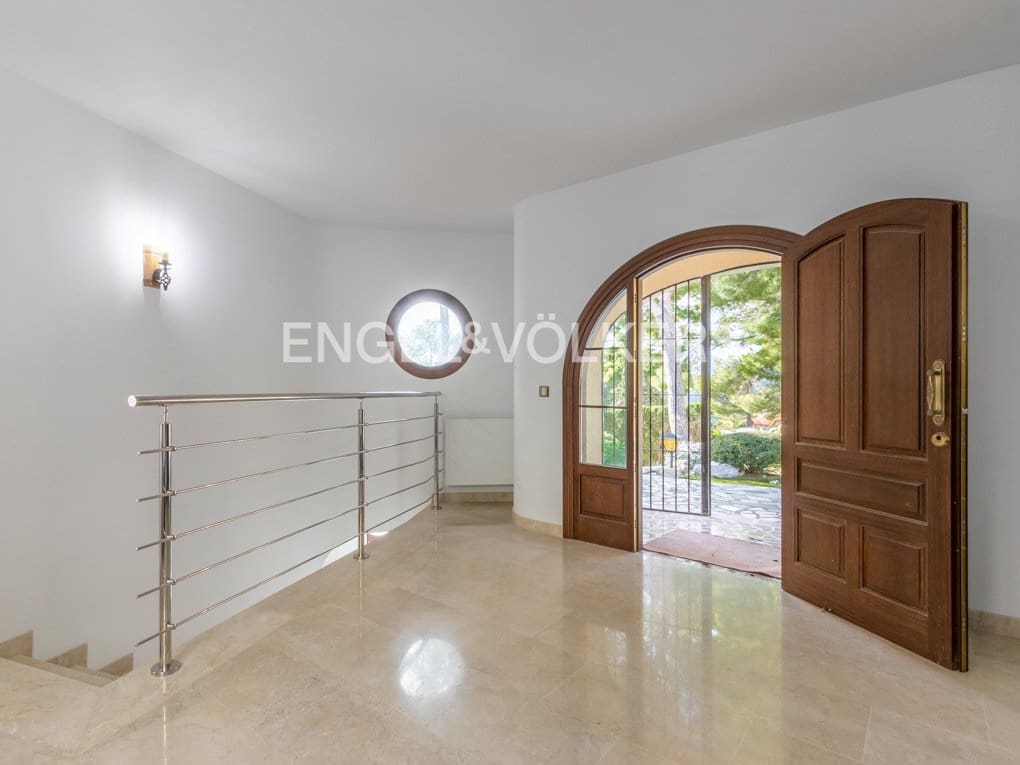 4 sypialnia Willa na sprzedaż w Altea z basenem garażem - 1 520 000 € (Ref: 6544621)