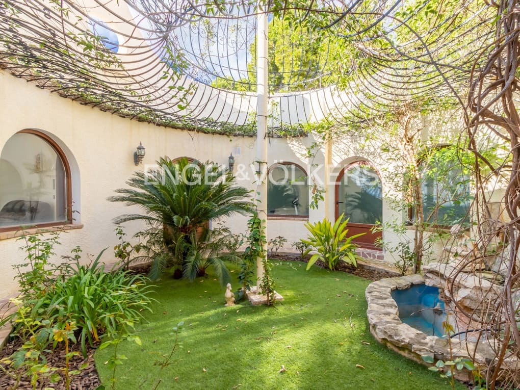 4 sypialnia Willa na sprzedaż w Altea z basenem garażem - 1 520 000 € (Ref: 6544621)