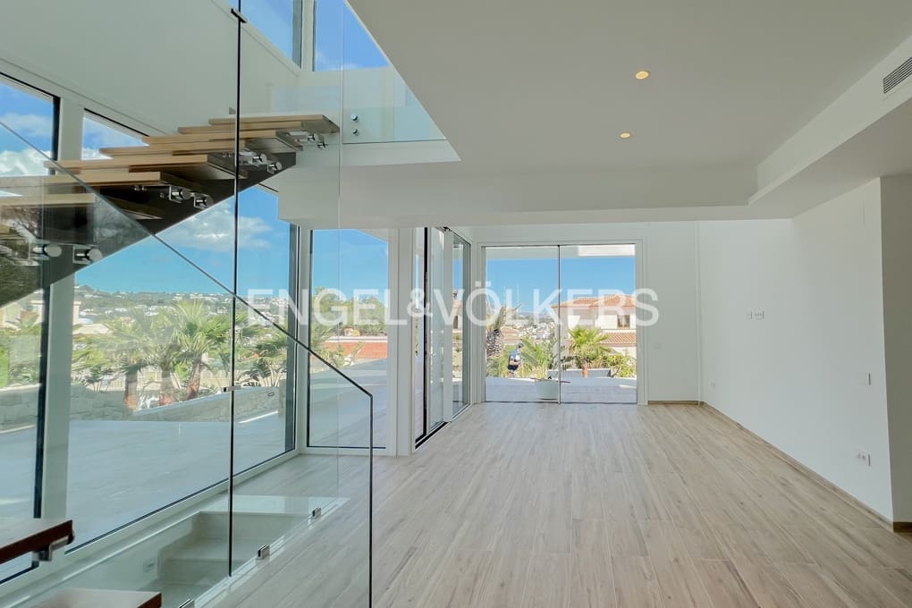 4 soveværelse Villa til salg i Benissa med swimmingpool garage - € 2.260.000 (Ref: 6768673)