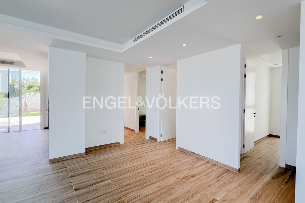 4 soveværelse Villa til salg i Benissa med swimmingpool garage - € 2.260.000 (Ref: 6768673)