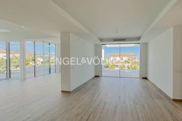 4 soveværelse Villa til salg i Benissa med swimmingpool garage - € 2.260.000 (Ref: 6768673)