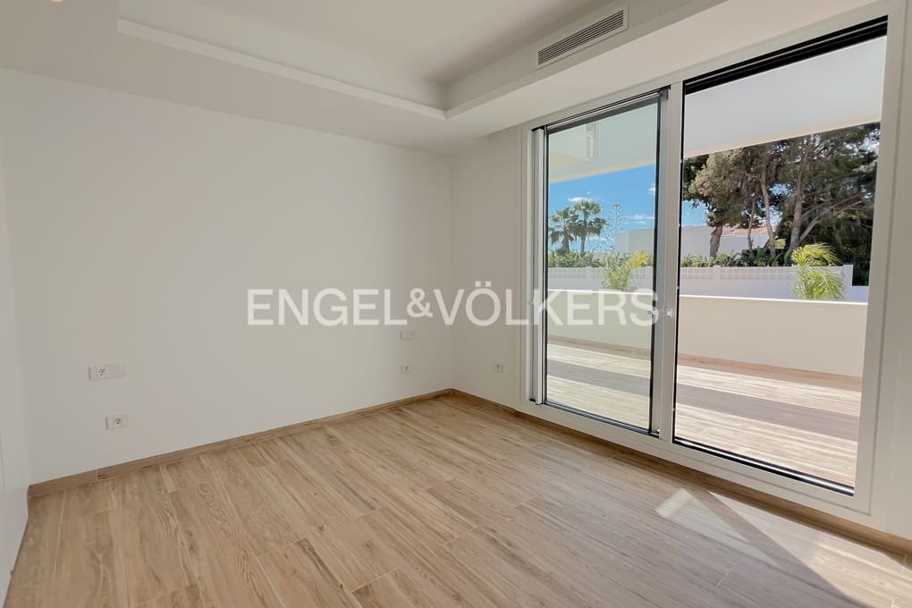 4 soveværelse Villa til salg i Benissa med swimmingpool garage - € 2.260.000 (Ref: 6768673)