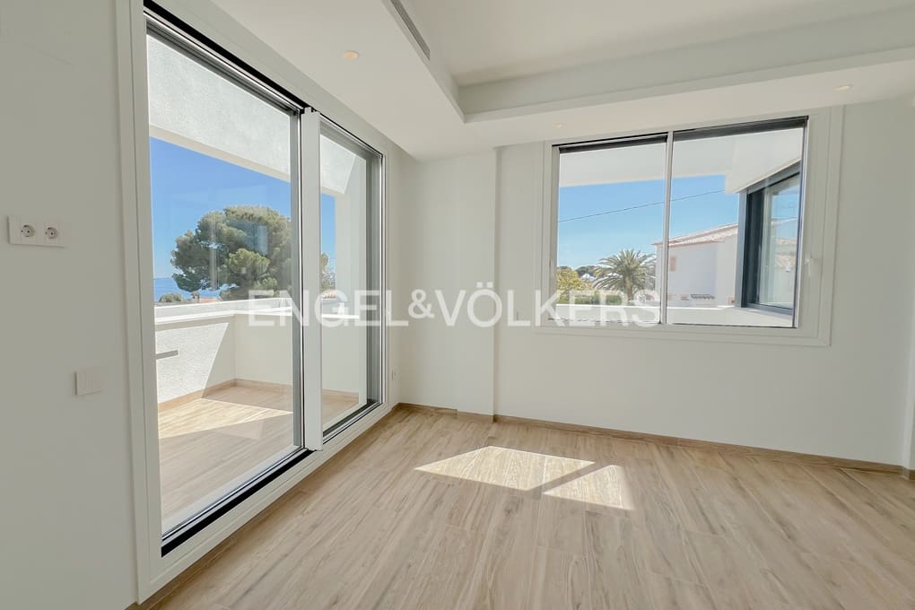 4 soveværelse Villa til salg i Benissa med swimmingpool garage - € 2.260.000 (Ref: 6768673)