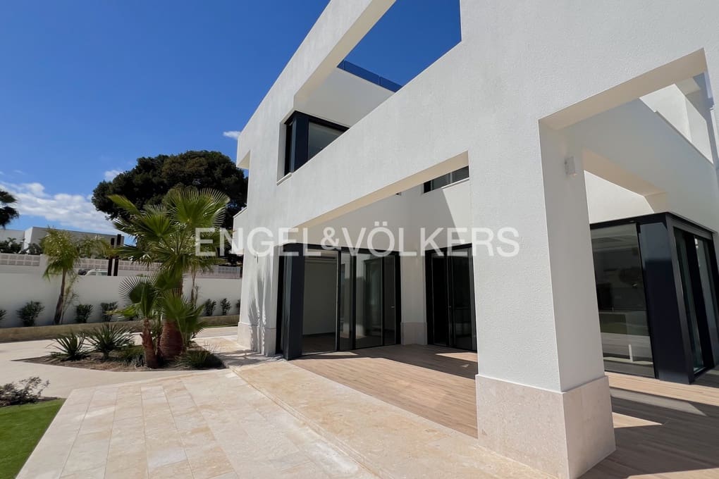 4 soveværelse Villa til salg i Benissa med swimmingpool garage - € 2.260.000 (Ref: 6768673)