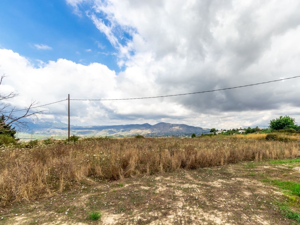 Grunde uden byggetilladelser til salg i Benissa - € 280.000 (Ref: 6994255)