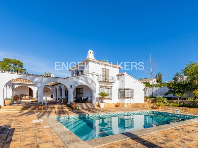 5 makuuhuone Huvila myytävänä paikassa Moraira, Teulada-Moraira mukana uima-altaan 
autotalli - 1 650 000 € (Ref: 7343602)