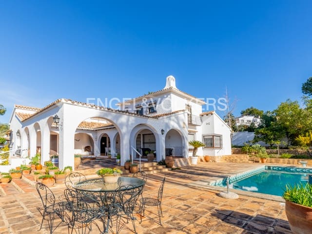 5 makuuhuone Huvila myytävänä paikassa Moraira, Teulada-Moraira mukana uima-altaan 
autotalli - 1 650 000 € (Ref: 7343602)