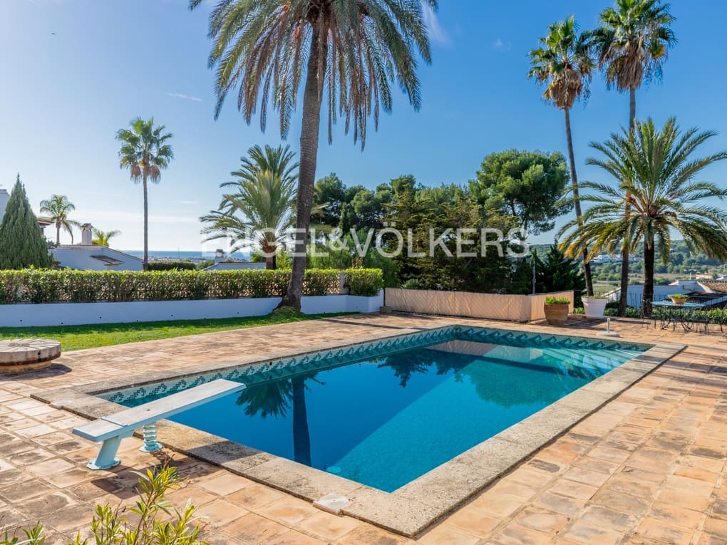 5 bedroom Villa for sale in Moraira with pool garage - € 1,650,000 (Ref: 7343602)