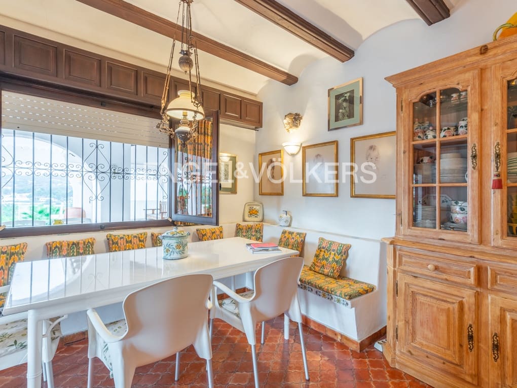 5 bedroom Villa for sale in Moraira with pool garage - € 1,650,000 (Ref: 7343602)