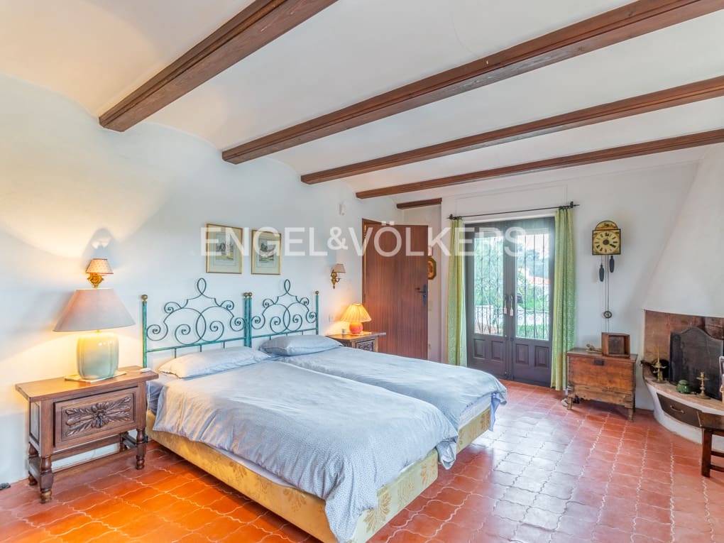 5 bedroom Villa for sale in Moraira with pool garage - € 1,650,000 (Ref: 7343602)