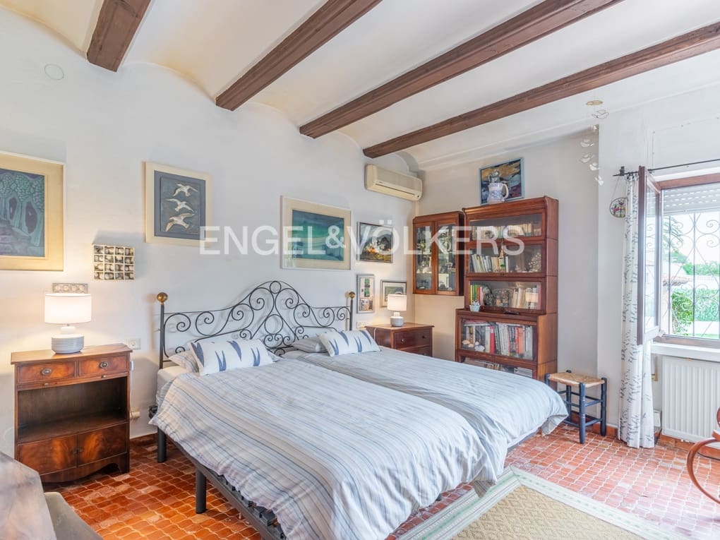 5 bedroom Villa for sale in Moraira with pool garage - € 1,650,000 (Ref: 7343602)