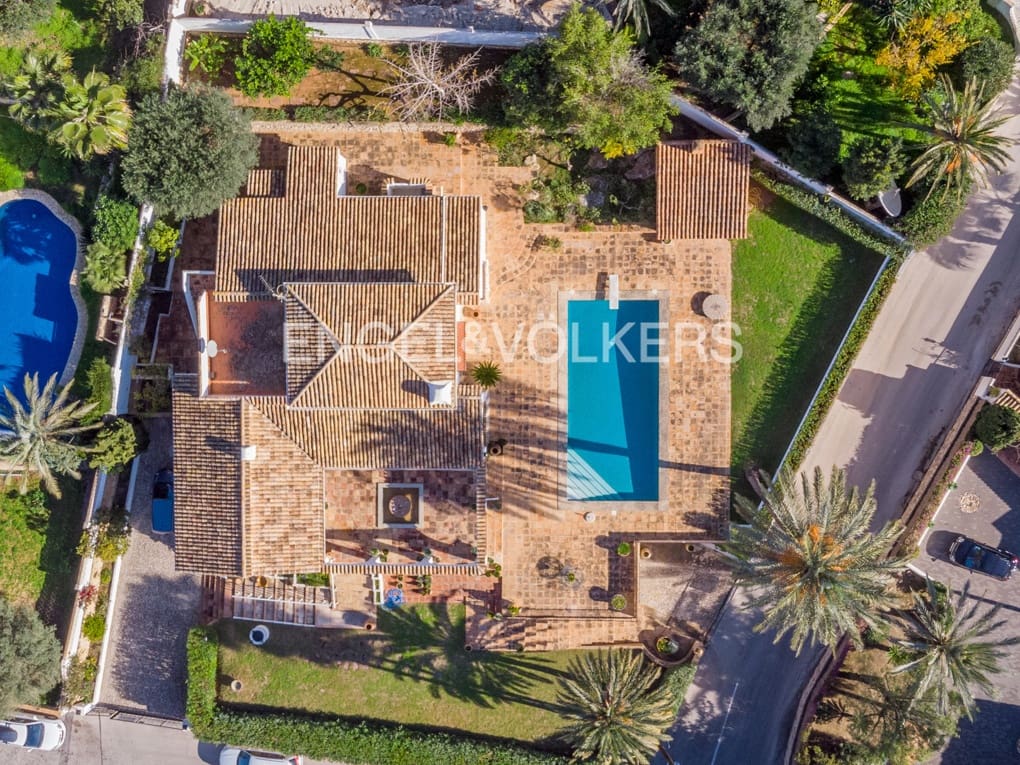 5 bedroom Villa for sale in Moraira with pool garage - € 1,650,000 (Ref: 7343602)