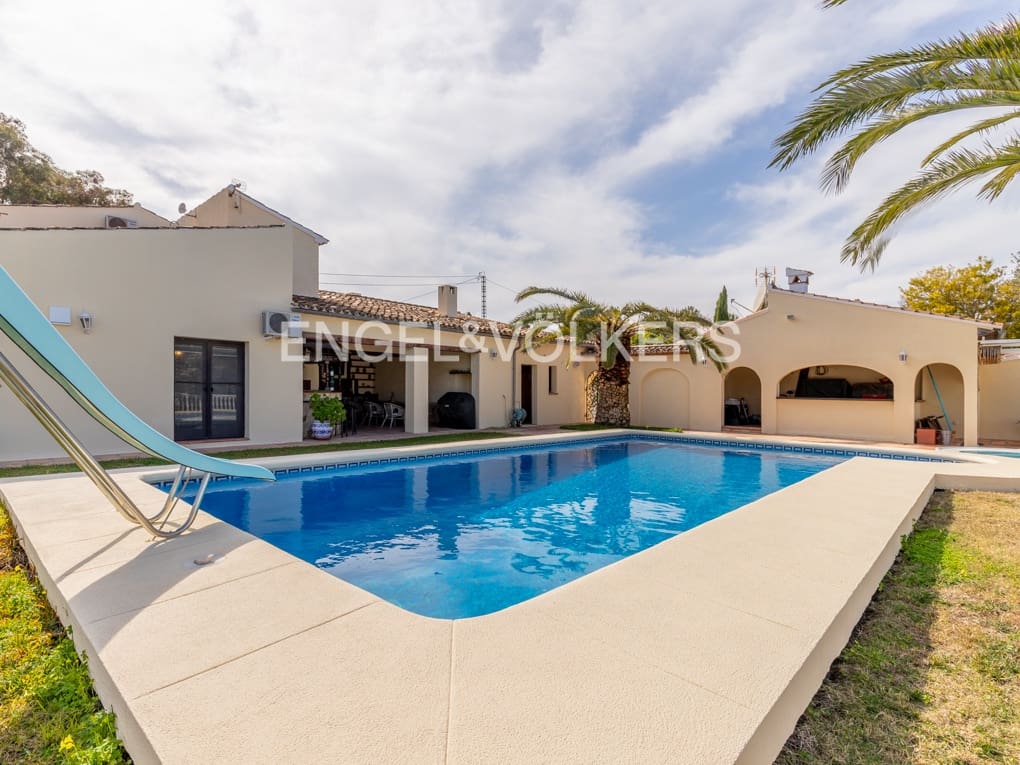 7 soveværelse Finca/Landehus til salg i Benissa med swimmingpool garage - € 995.000 (Ref: 7415786)