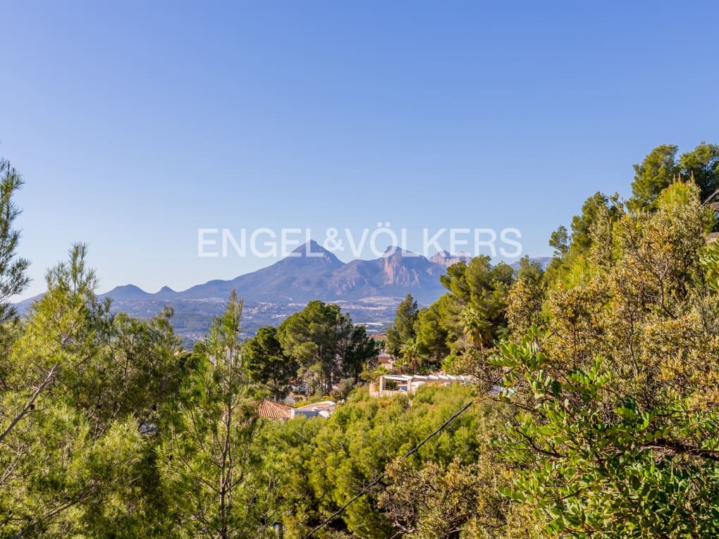 Grunde uden byggetilladelser til salg i Altea - € 575.000 (Ref: 7430767)