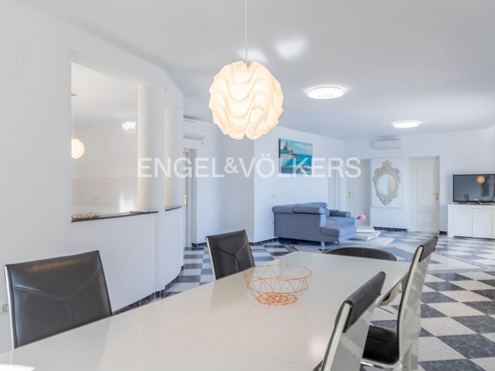 4 soveværelse Villa til salg i Calpe / Calp med swimmingpool garage - € 1.250.000 (Ref: 7482184)