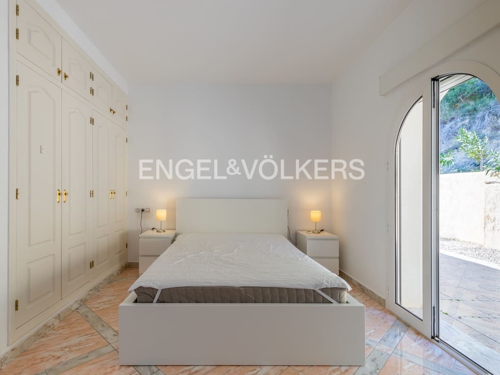 4 soveværelse Villa til salg i Calpe / Calp med swimmingpool garage - € 1.250.000 (Ref: 7482184)