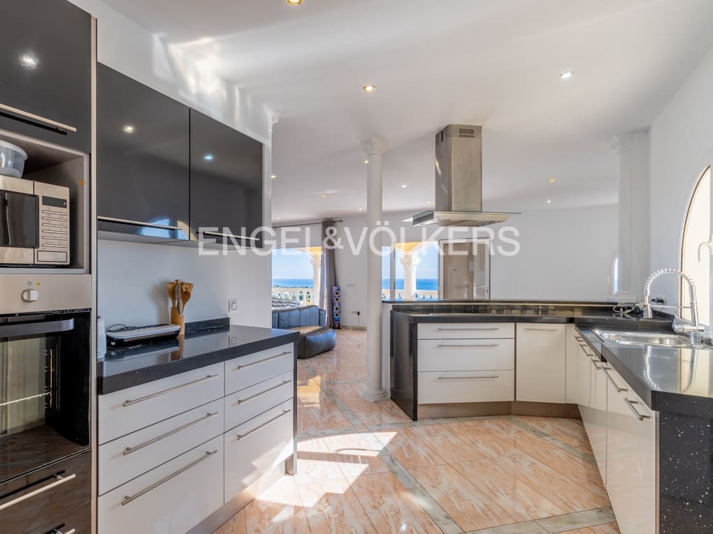 4 soveværelse Villa til salg i Calpe / Calp med swimmingpool garage - € 1.250.000 (Ref: 7482184)