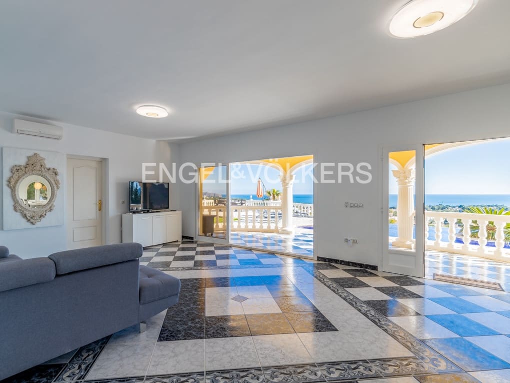 4 soveværelse Villa til salg i Calpe / Calp med swimmingpool garage - € 1.250.000 (Ref: 7482184)