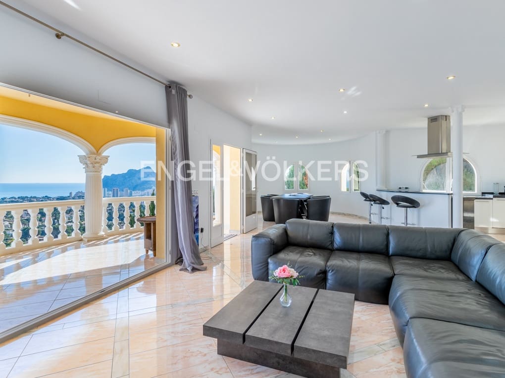 4 soveværelse Villa til salg i Calpe / Calp med swimmingpool garage - € 1.250.000 (Ref: 7482184)