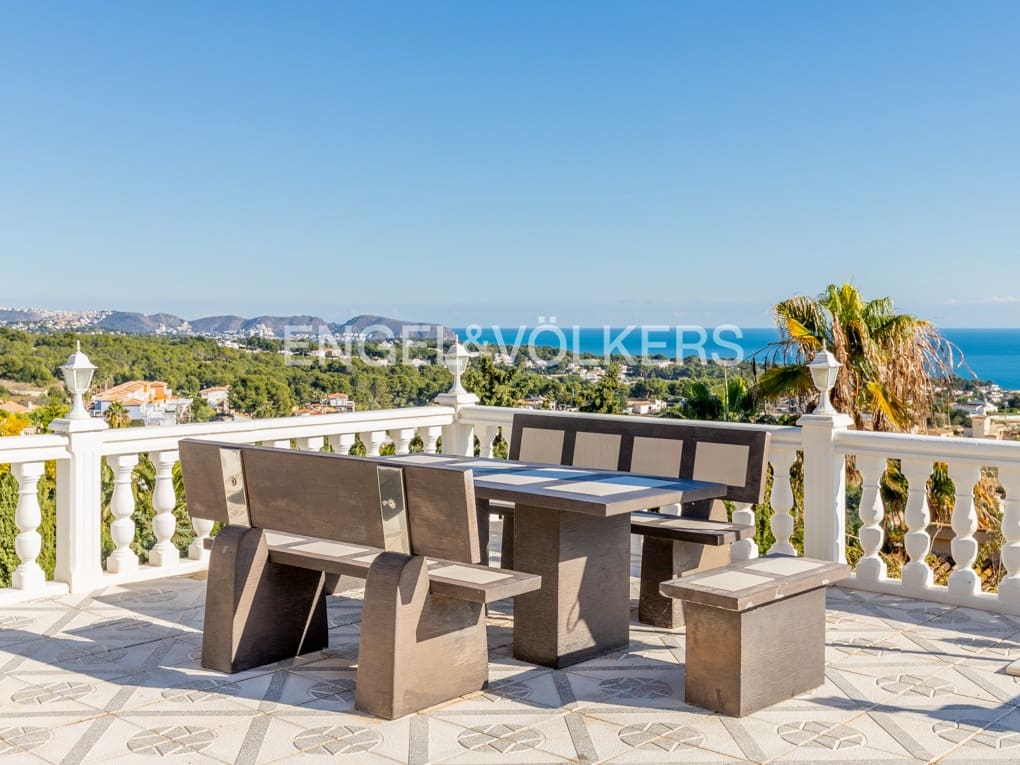 4 soveværelse Villa til salg i Calpe / Calp med swimmingpool garage - € 1.250.000 (Ref: 7482184)