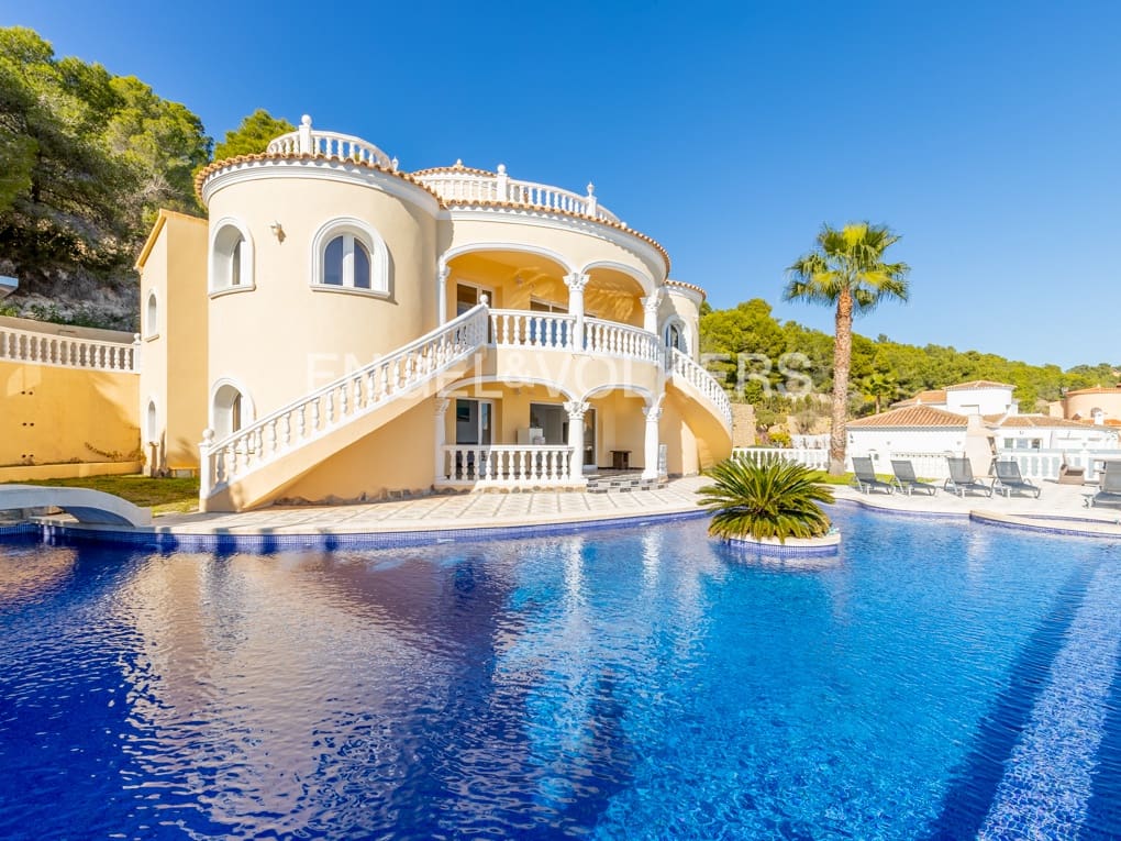 4 soveværelse Villa til salg i Calpe / Calp med swimmingpool garage - € 1.250.000 (Ref: 7482184)