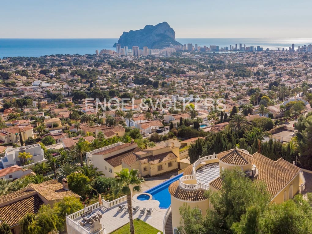 4 soveværelse Villa til salg i Calpe / Calp med swimmingpool garage - € 1.250.000 (Ref: 7482184)