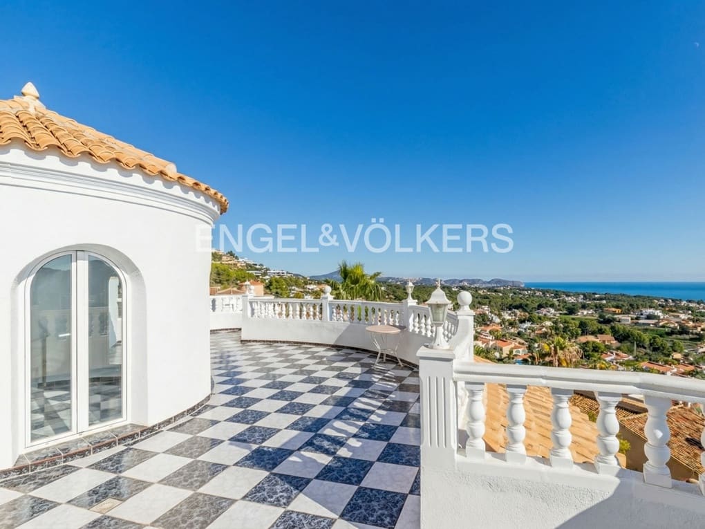4 soverom Villa til salgs i Calpe / Calp med svømmebasseng garasje - € 1 250 000 (Ref: 7482184)