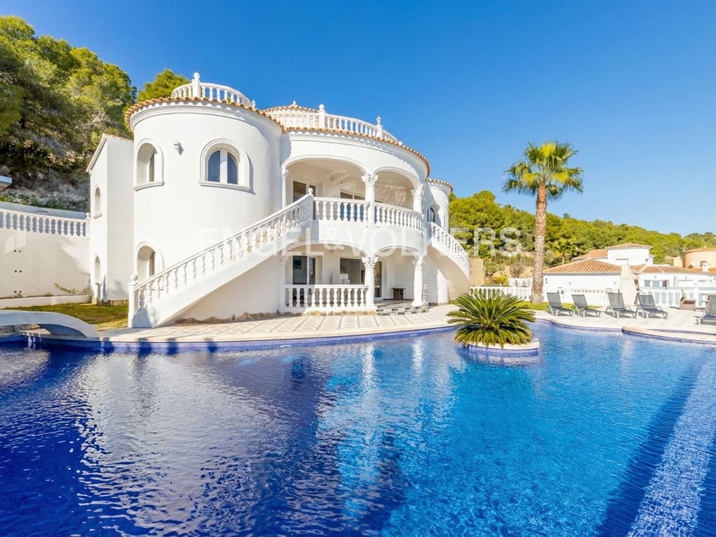 4 soverom Villa til salgs i Calpe / Calp med svømmebasseng garasje - € 1 250 000 (Ref: 7482184)