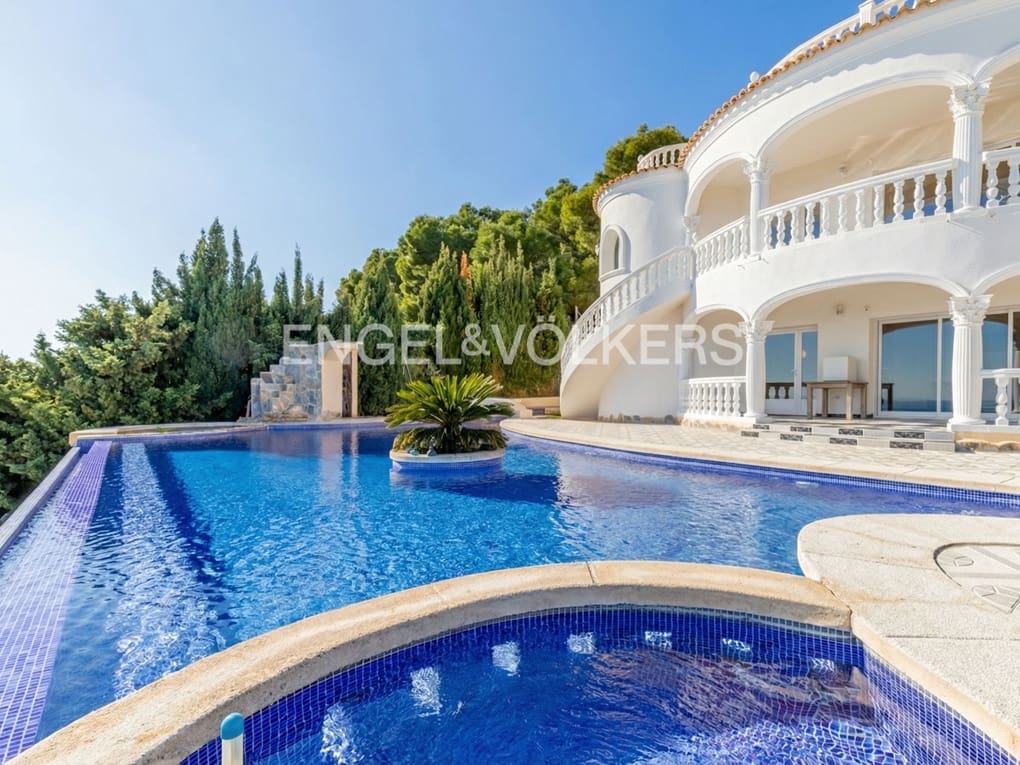 4 soverom Villa til salgs i Calpe / Calp med svømmebasseng garasje - € 1 250 000 (Ref: 7482184)