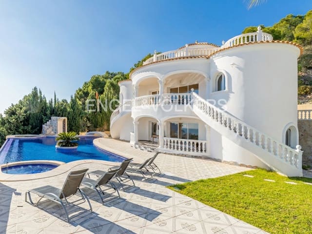 Chalet de 4 habitaciones en Calpe / Calp en venta con piscina garaje - 1.250.000 € (Ref: 7482184)