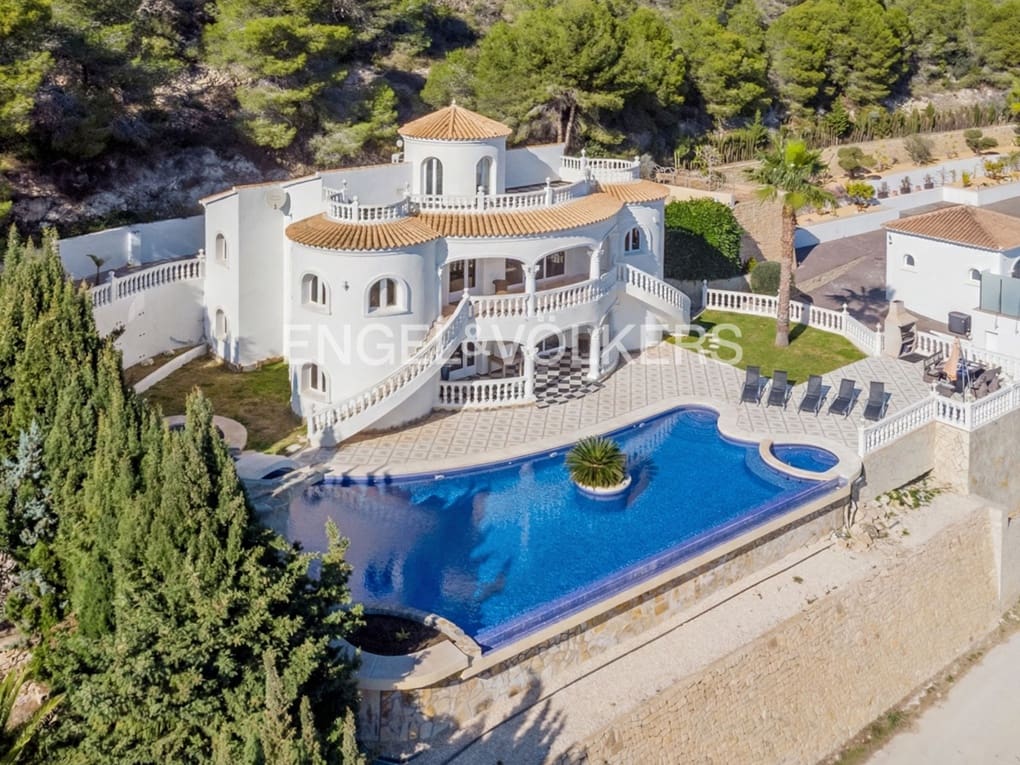 4 soverom Villa til salgs i Calpe / Calp med svømmebasseng garasje - € 1 250 000 (Ref: 7482184)