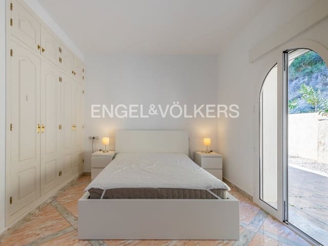 4 chambre Villa/Maison à vendre à Pueblo, Calpe / Calp avec piscine garage - 1 400 000 € (Ref: 7482184)