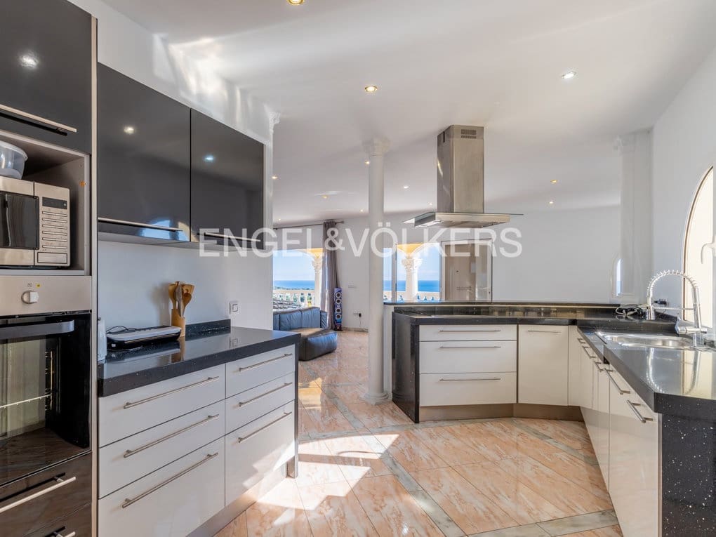 4 sovrum Villa till salu i Calpe / Calp med pool garage - 1 400 000 € (Ref: 7482184)