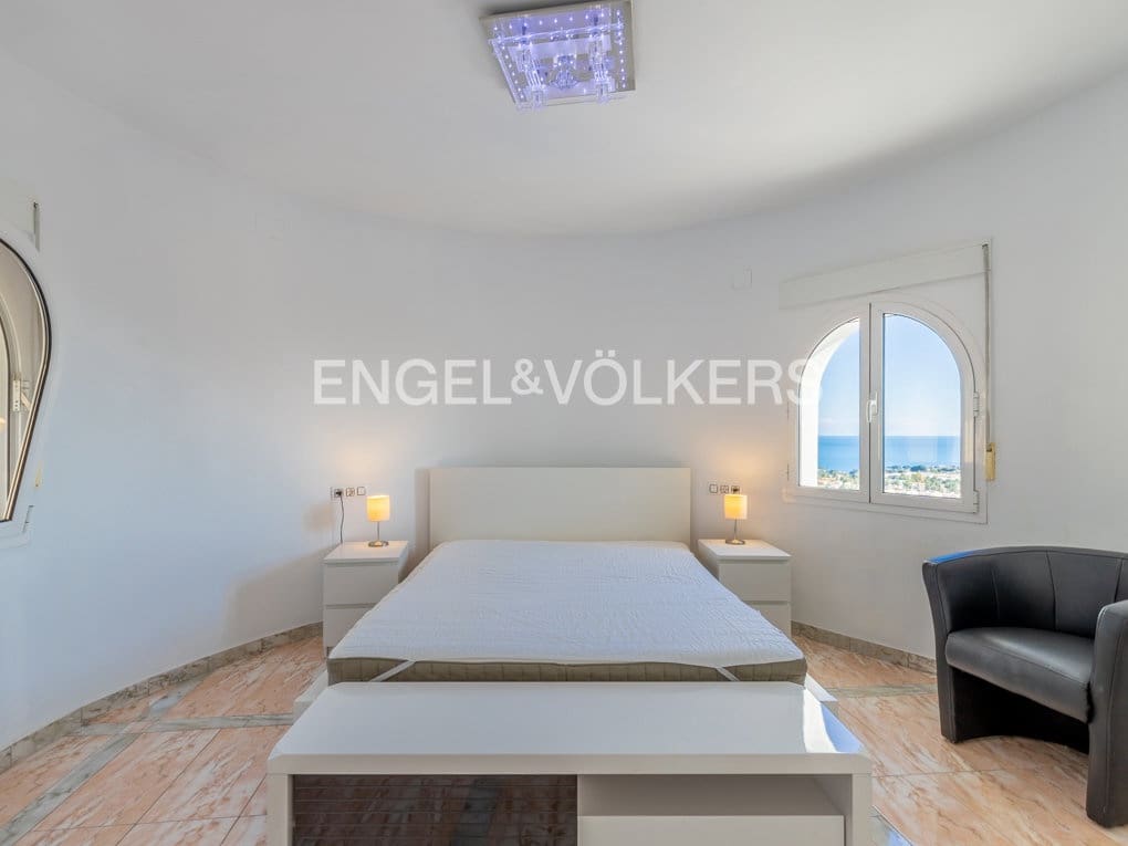 4 sovrum Villa till salu i Calpe / Calp med pool garage - 1 400 000 € (Ref: 7482184)