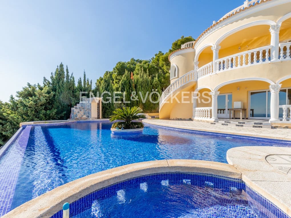 4 sovrum Villa till salu i Calpe / Calp med pool garage - 1 400 000 € (Ref: 7482184)