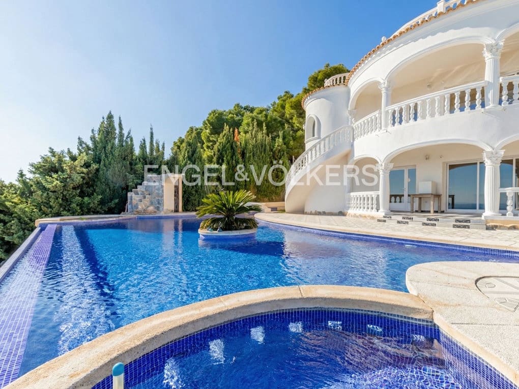 4 sovrum Villa till salu i Calpe / Calp med pool garage - 1 400 000 € (Ref: 7482184)
