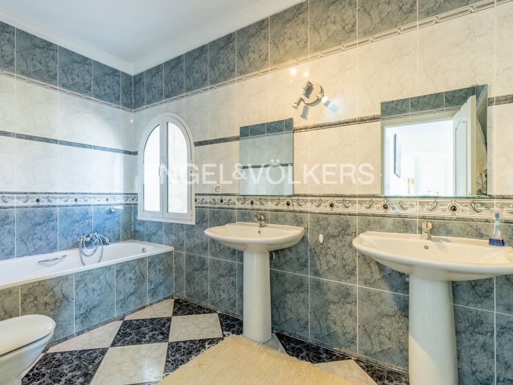 4 sovrum Villa till salu i Calpe / Calp med pool garage - 1 400 000 € (Ref: 7482184)