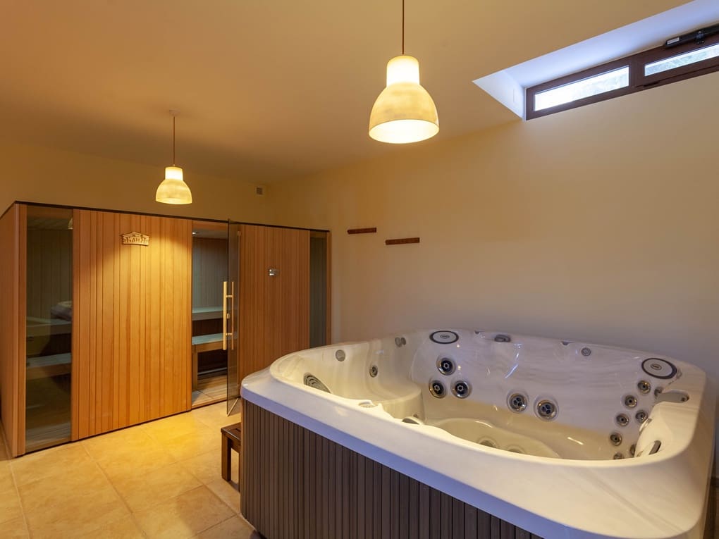 5 soveværelse Villa til salg i Benissa med swimmingpool garage - € 3.130.000 (Ref: 7513863)