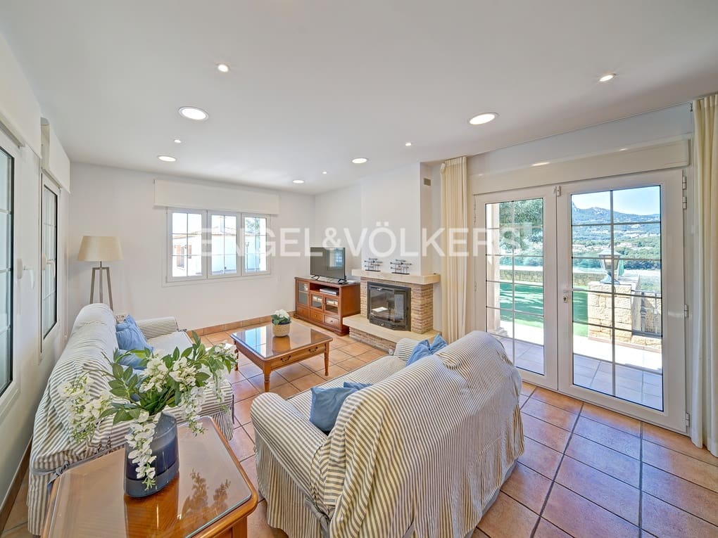 Chalet de 6 habitaciones en Calpe / Calp en venta con piscina garaje - 3.150.000 € (Ref: 7537323)