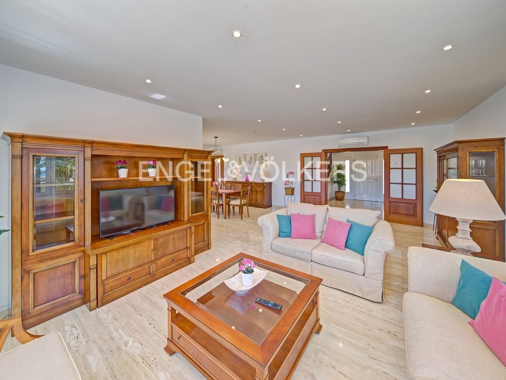 Chalet de 6 habitaciones en Calpe / Calp en venta con piscina garaje - 3.150.000 € (Ref: 7537323)