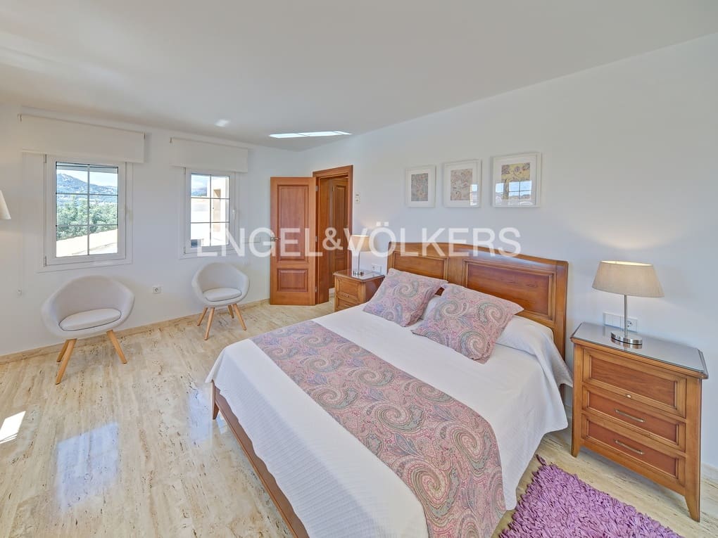 Chalet de 6 habitaciones en Calpe / Calp en venta con piscina garaje - 3.150.000 € (Ref: 7537323)