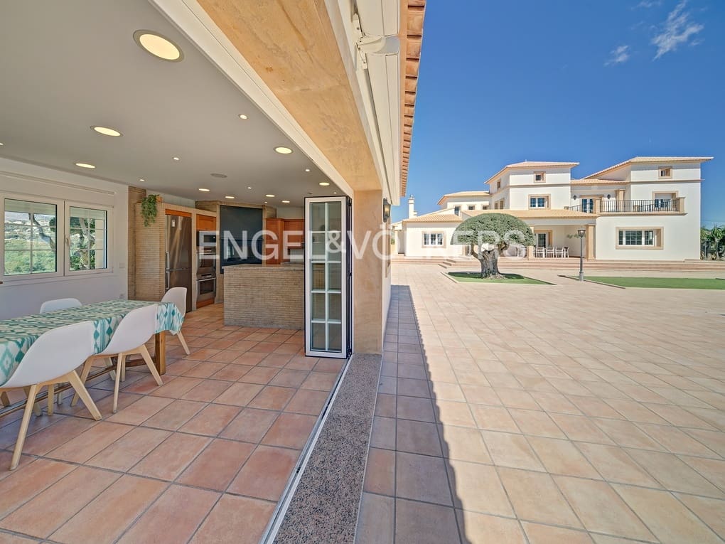 Chalet de 6 habitaciones en Calpe / Calp en venta con piscina garaje - 3.150.000 € (Ref: 7537323)