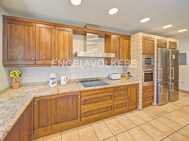 Chalet de 6 habitaciones en Calpe / Calp en venta con piscina garaje - 3.150.000 € (Ref: 7537323)